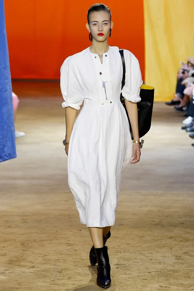 Look 12